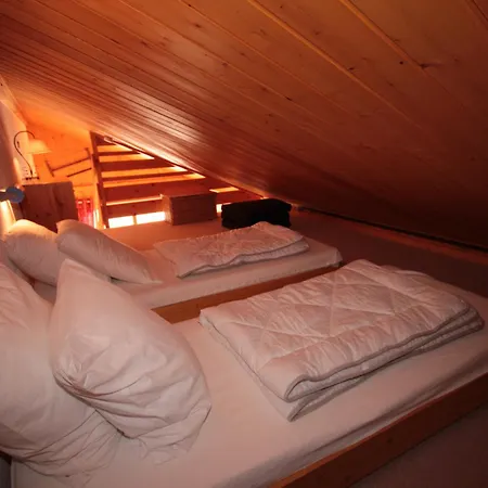 - Renove 4 Personnes Avec Garage Apartment
